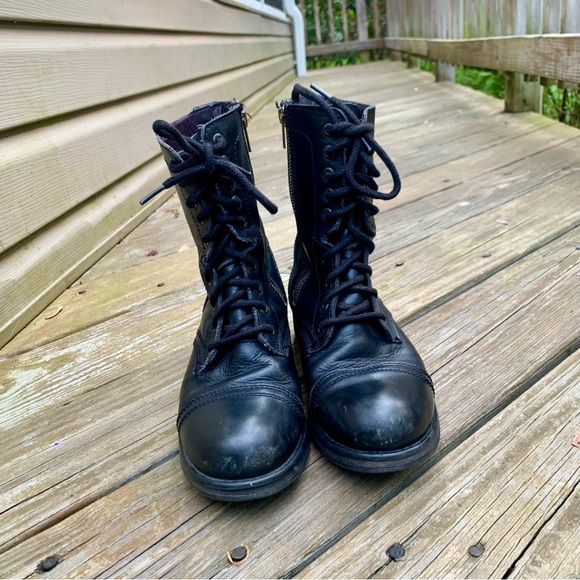 Black leather combat boots - Picture 3 of 9